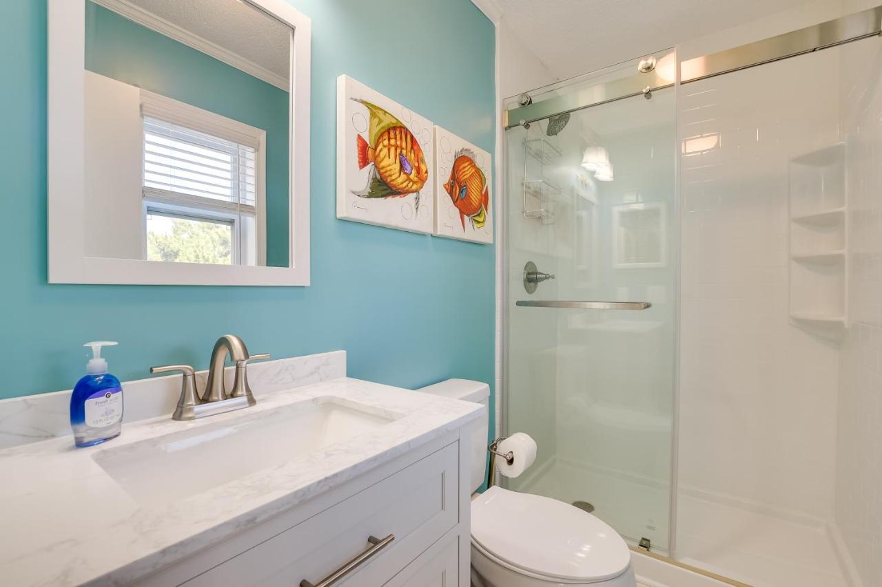 Sunny Condo - Private Ocean Isle Beach Access! 외부 사진